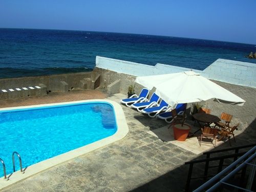 'piscina' Casas particulares are an alternative to hotels in Cuba. Check our website cubaparticular.com often for new casas.