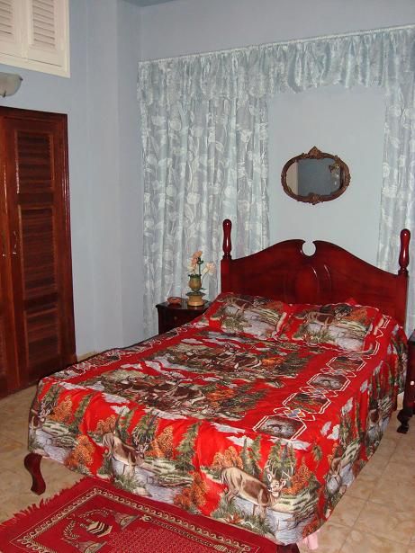 'Room2' Casas particulares are an alternative to hotels in Cuba. Check our website cubaparticular.com often for new casas.