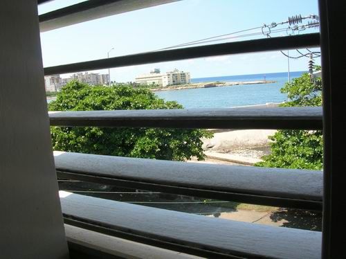 'vist' Casas particulares are an alternative to hotels in Cuba. Check our website cubaparticular.com often for new casas.