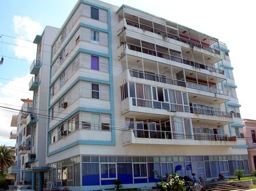 'edificion' Casas particulares are an alternative to hotels in Cuba. Check our website cubaparticular.com often for new casas.
