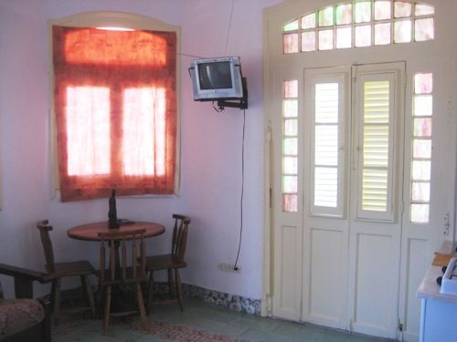 'dinnin' Casas particulares are an alternative to hotels in Cuba. Check our website cubaparticular.com often for new casas.