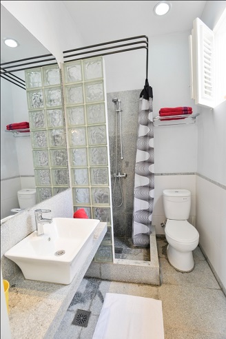 'Bathroom 3' Casas particulares are an alternative to hotels in Cuba. Check our website cubaparticular.com often for new casas.