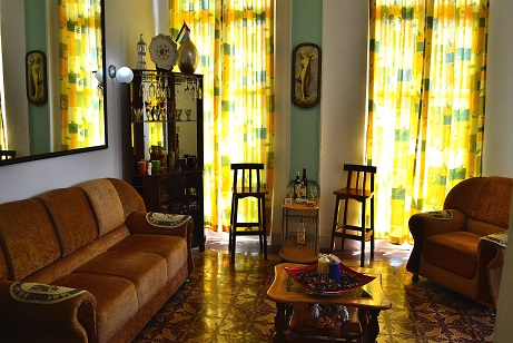 'Sala de estar 1' Casas particulares are an alternative to hotels in Cuba. Check our website cubaparticular.com often for new casas.