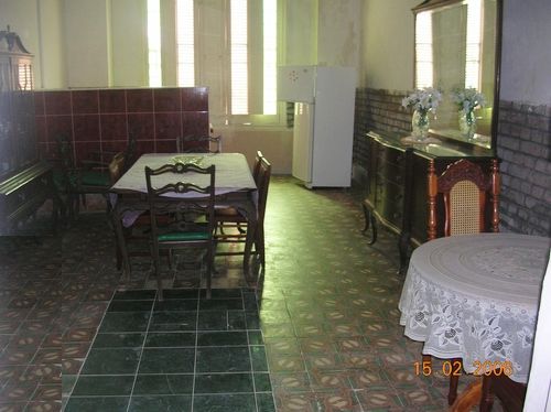 'Dinnigroom' Casas particulares are an alternative to hotels in Cuba. Check our website cubaparticular.com often for new casas.