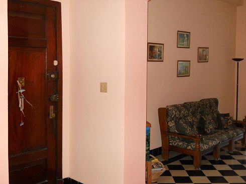 'Sala y entrada privada al apartamento' Casas particulares are an alternative to hotels in Cuba. Check our website cubaparticular.com often for new casas.