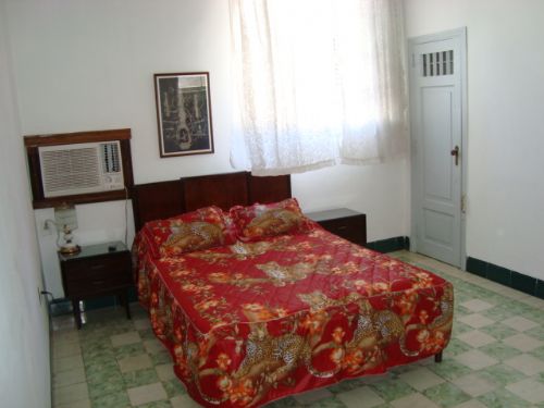 'Habitacin2' Casas particulares are an alternative to hotels in Cuba. Check our website cubaparticular.com often for new casas.