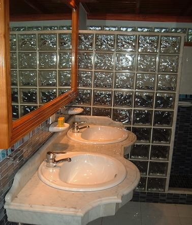 'Bathroom2' Casas particulares are an alternative to hotels in Cuba. Check our website cubaparticular.com often for new casas.