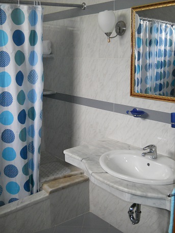 'Private apartment. Bathroom' Casas particulares are an alternative to hotels in Cuba. Check our website cubaparticular.com often for new casas.