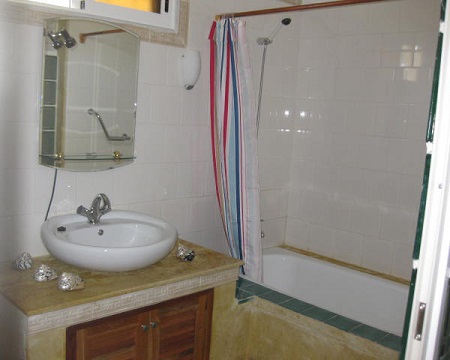'Bano' Casas particulares are an alternative to hotels in Cuba. Check our website cubaparticular.com often for new casas.