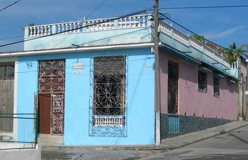 'Vista del frente' Casas particulares are an alternative to hotels in Cuba. Check our website cubaparticular.com often for new casas.