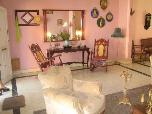 'Sala1' Casas particulares are an alternative to hotels in Cuba. Check our website cubaparticular.com often for new casas.