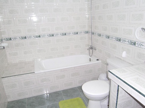 'Bathroom 2' Casas particulares are an alternative to hotels in Cuba. Check our website cubaparticular.com often for new casas.