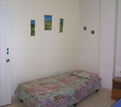 'La otra cama en la habitacin' Casas particulares are an alternative to hotels in Cuba. Check our website cubaparticular.com often for new casas.