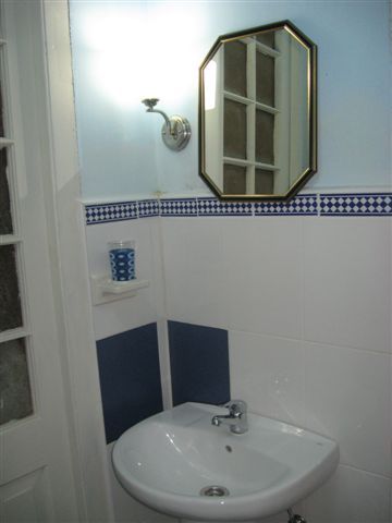 'Bao1' Casas particulares are an alternative to hotels in Cuba. Check our website cubaparticular.com often for new casas.